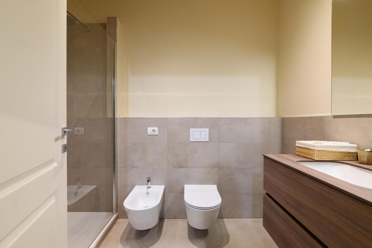 Luxury San Babila Apartment Milan Exterior photo